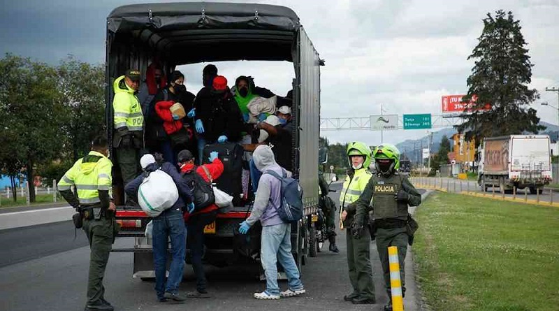 Iván Duque ordenó contagiar a migrantes con unidades de transporte hacia frontera cuando regresan a Venezuela