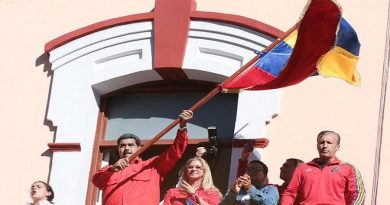 Pueblo venezolano defiende la paz, la independencia y la salud de la patria