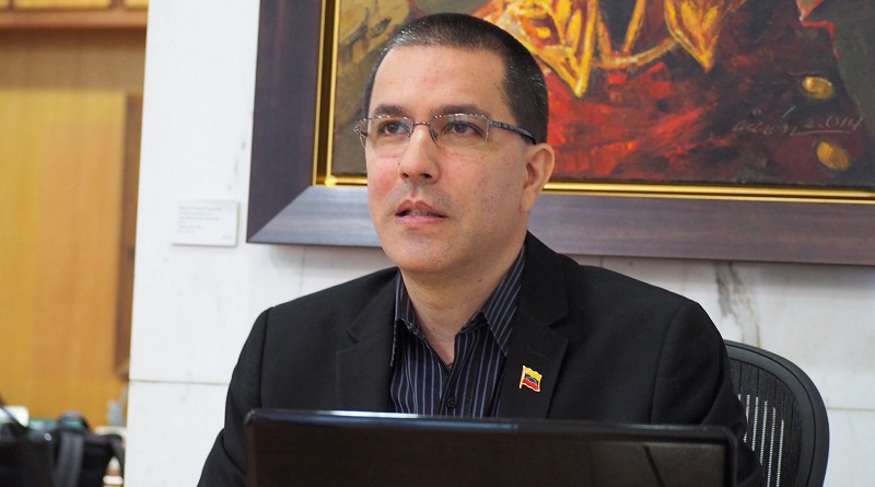 Canciller Arreaza criticó tratamiento mediático y político de Macron ante fallecimiento de Maradona