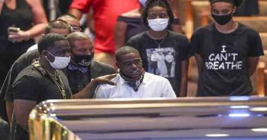 Acto fúnebre de Floyd será este martes en cementerio Houston Memorial Gardens