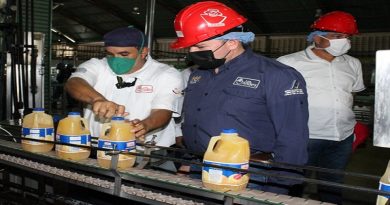 Autoridades nacionales constatan niveles de producción de jugos y néctares en plantas de Lácteos Los Andes