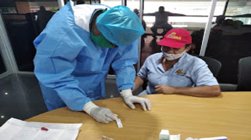 Aplican pruebas de despistaje por Covid-19 a trabajadores de Mercal en Nueva Esparta