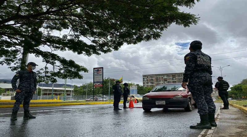 Funcionarios de la PNB desplegados en más de 240 puntos de cierre en la ciudad capital