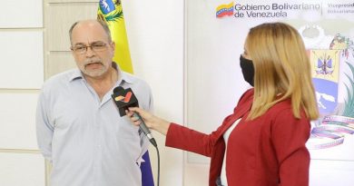 Comisión Bicentenaria recibe proyecto para crear Instituto Internacional Simón Bolívar