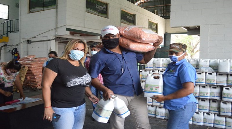 Agropatria y alcaldía de Camatagua entregan insumos a pequeños productores