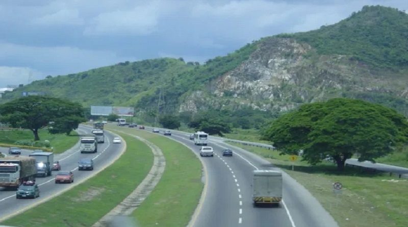 Gobierno de Aragua entrega motos de alta cilindrada a policía para reforzar seguridad en ARC