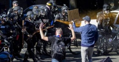 Policía estadounidense arresta 45 personas en manifestaciones en Seattle