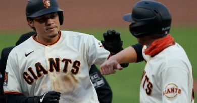 Wilmer Flores disparó su vuela cerca número 12 de la temporada en victoria de Gigantes 6-1 ante Piratas