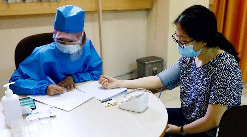 Expertos en Indonesia detectan mutación del coronavirus más infecciosa que la cepa original