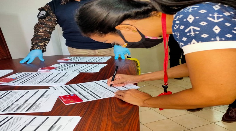Banco Bicentenario entrega más de 200 TDD a miembros de comunas y trabajadores de Inmerca