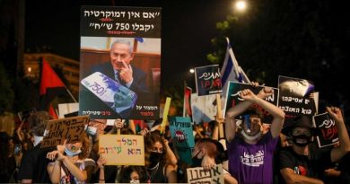 “Vete a la cárcel”: Manifestantes gritan ante residencia de Netanyahu | HISPANTV