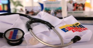 Miranda recibe a delegación médica cubana para fortalecer combate contra la COVID-19