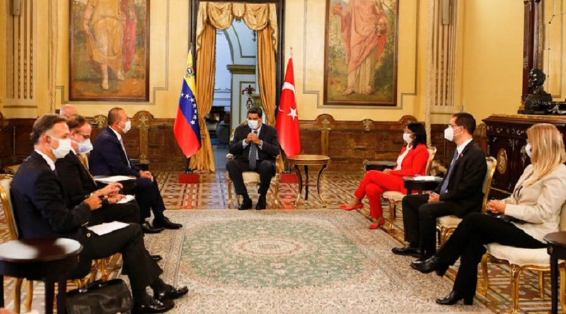 Presidente Maduro recibe en Miraflores al canciller de Turquía Mevlüt Çavuşoğlu