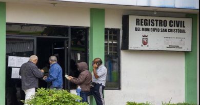 Detienen a Funcionarios Públicos que cobraban por trámites y gestión de documentos en el Registro Civil de San Cristobal en Táchira