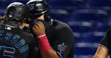 Jesús Aguilar se fue para la calle en la derrota de los Marlins ante los Filis