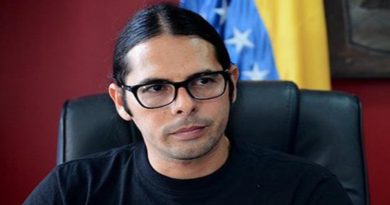 Ministro de Comunicación denuncia que oligarquía colombiana quiere tapar las verdades de su país agrediendo a otras naciones como Venezuela