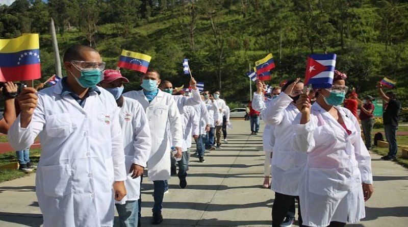 Arriban a Venezuela 150 médicos cubanos para incorporarse a la lucha contra la COVID-19