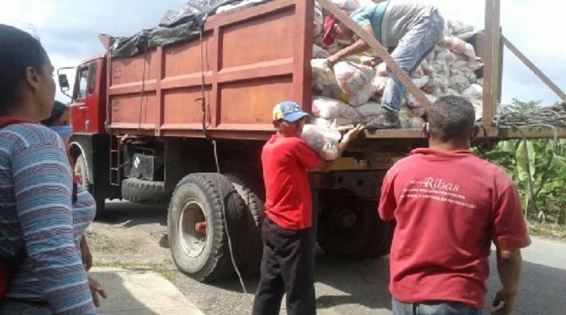 Mercal Trujillo distribuyó 2 mil 840 combos de víveres a familias de las Bases de Misiones Los Verales y La Montañita