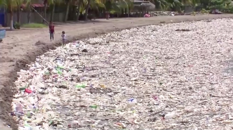 INSÓLITA CONTAMINACIÓN | Toneladas de basura inundan playas de Honduras INSÓLITA CONTAMINACIÓN | Toneladas de basura inundan playas de Honduras