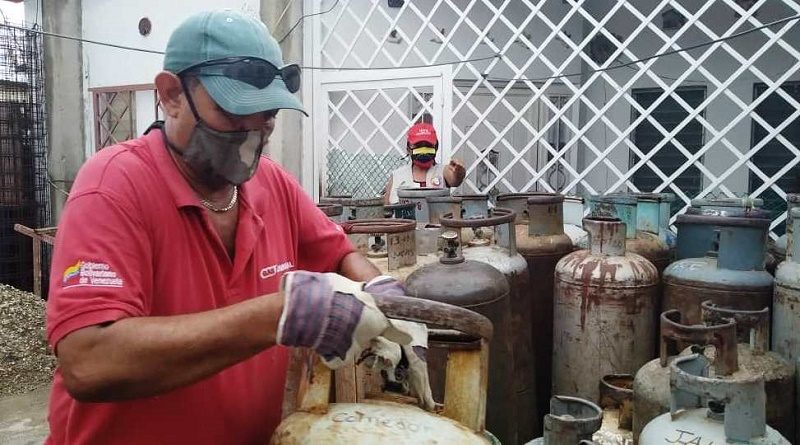 Planta móvil de llenado distribuye 2 mil cilindros de gas en parroquia Sucre de Caracas