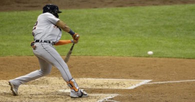 Venezolano Víctor Reyes brilla y Tigres de Detriot ganan su sexto al hilo
