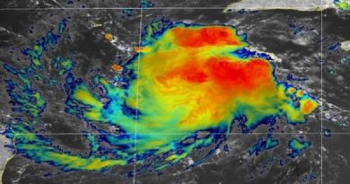 Tormenta tropical Nana sobre costas jamaiquinas alcanza vientos sostenidos de 85 kms/hora