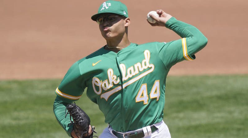 Jesús Luzardo abrirá el primer juego por Atléticos ante los Medias Blancas por la Serie del Comodín