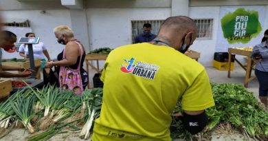 Ministerio de Agricultura Urbana distribuyó 4 toneladas de alimentos en primera Feria Agro productiva