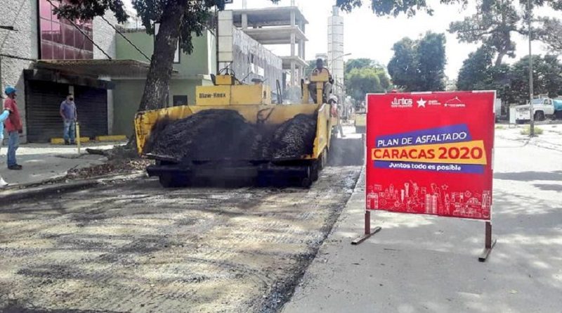 Avanza colocación de 120 toneladas de asfalto en parroquia San Pedro de Caracas