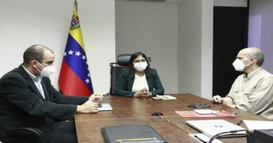 Vicepresidenta Delcy Rodríguez discute y evalúa con Alcaldes Bolivarianos Proyecto de Ley Antibloqueo