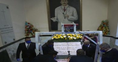 Así fue minuto a minuto el inicio del proceso de exhumación de los restos de José Gregorio Hernández