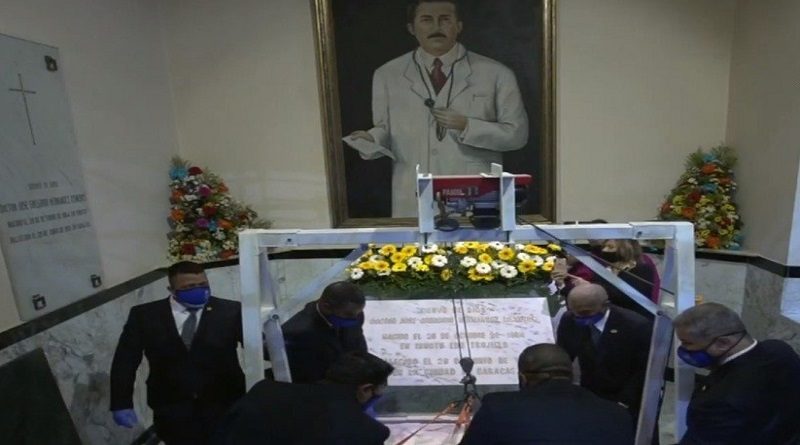 Así fue minuto a minuto el inicio del proceso de exhumación de los restos de José Gregorio Hernández