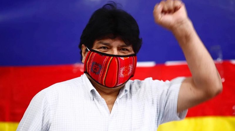Evo Morales celebra victoria del MAS
