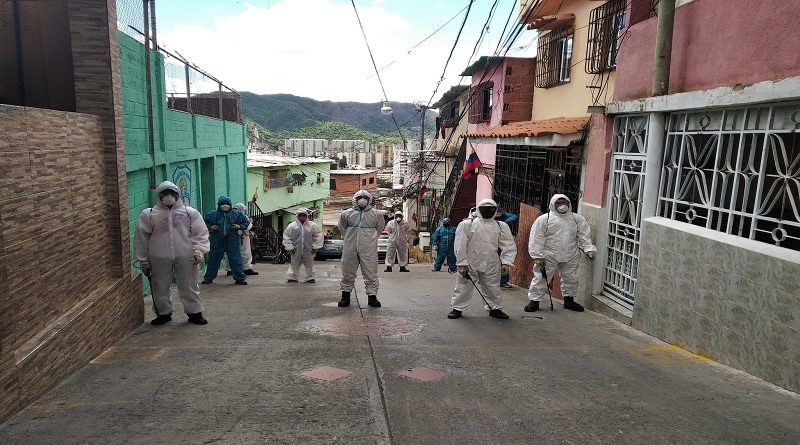 MinComunas realiza jornada de desinfección en la BMS “Comandante Chávez, Libertador del Siglo XXI” en la parroquia San Juan de Caracas