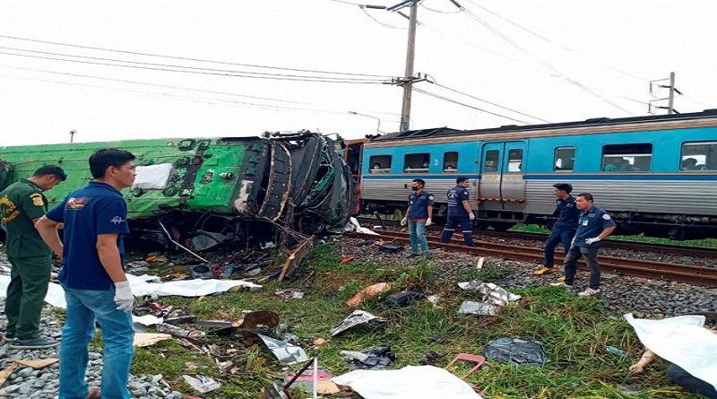 Accidente de autobús en Tailandia deja saldo de al menos 18 fallecidos