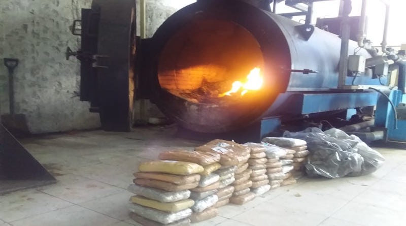 Autoridades incineran más de 400 kilos de drogas en tres estados del país