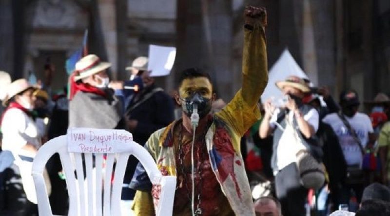 Aumenta violencia en Colombia tras asesinato de cuatro comuneros indígenas
