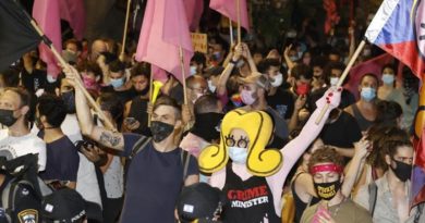 Israelíes vuelven a protestar en las calles exigiendo la renuncia de Netanyahu por corrupción
