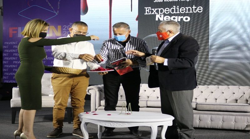 Bautizan en la Filven edición digital del libro Expediente Negro de José Vicente Rangel padre