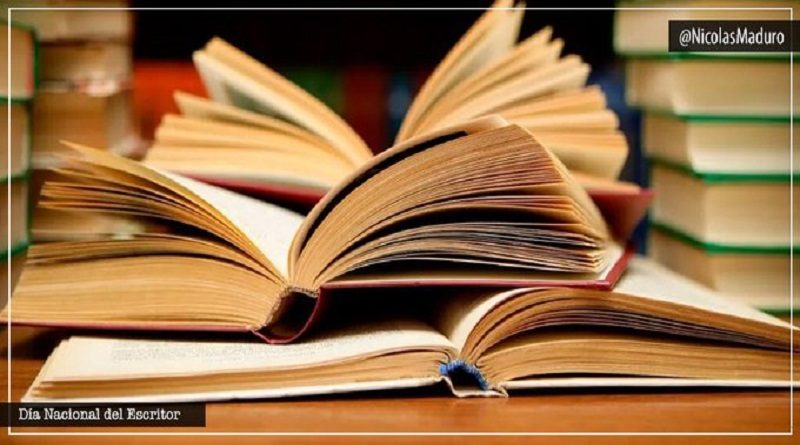 Escritores celebran su día con el compromiso de plasmar a través de la palabra escrita la liberación de los pueblos