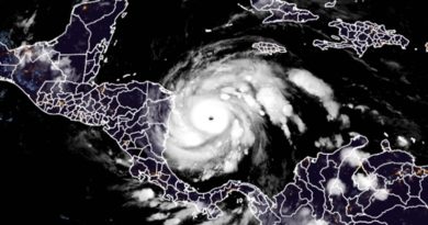 Imagen satelital del huracán Iota mientras se acerca a Centroamérica, el 16 de noviembre de 2020. (RAMMB / CIRA)