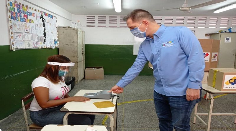 Candidato Orlando Camacho: Elecciones del 6D cambiarán lo que no funciona en la AN para que sirva al porvenir de Venezuela