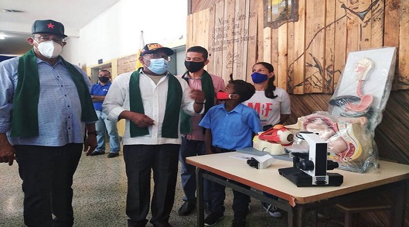 Alumnos de bachillerato participan en Reto Estudiantil Ciencias Naturales 2020 en La Guaira