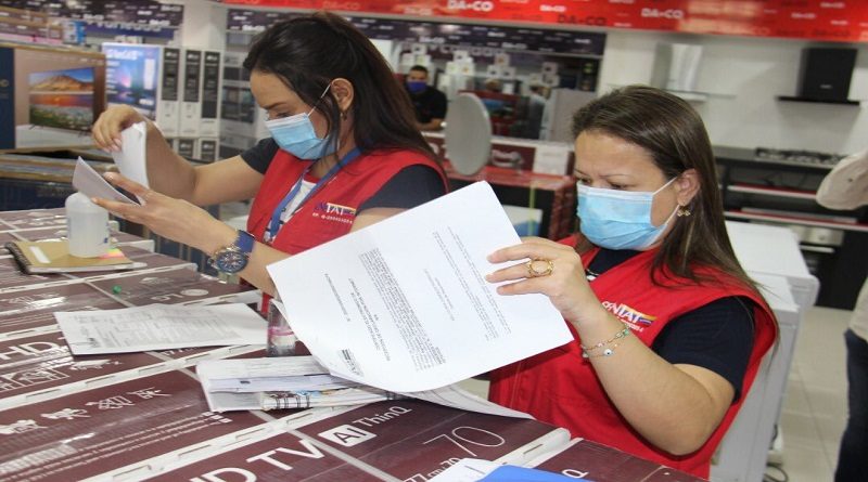 Seniat despliega operativo de verificación de máquinas fiscales y facturación en Caracas