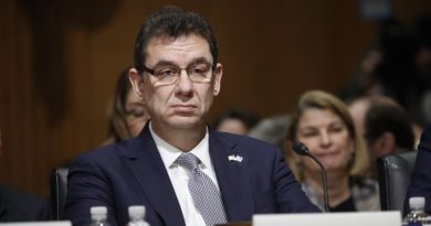 El CEO de Pfizer vendió el 62 % de sus acciones el día que anunció vacuna (Albert Bourla, CEO de Pfizer).