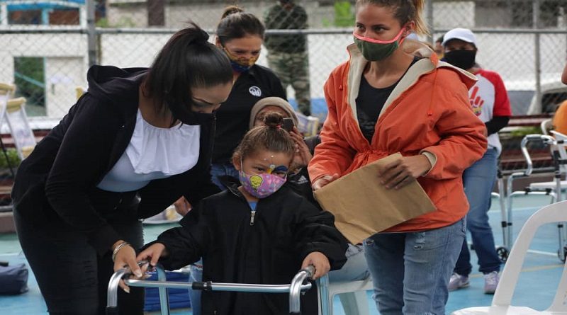 Alcaldía de Caracas entrega 500 ayudas técnicas a personas con discapacidad en la parroquia Antimano