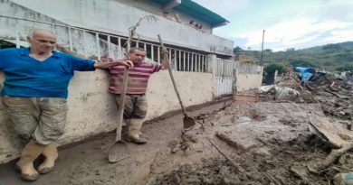 Gobierno Bolivariano atiende familias afectadas en Táchira por crecida de la quebrada La Zorquera
