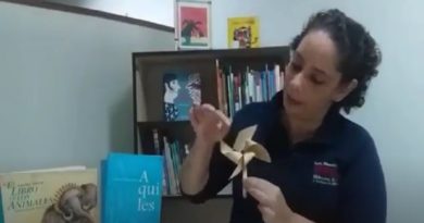 Promotores de lectura de la Biblioteca Nacional dictan talleres de manualidades en la Filven