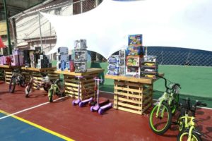 La sonrisa de los niños y niñas brilla con la entrega de juguetes por parte del Gobierno Bolivariano