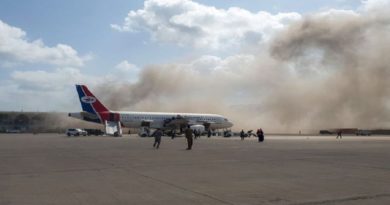 Tres explosiones en aeropuerto de Adén en Yemen a la llegada del nuevo Gobierno deja un número desconocido de víctimas